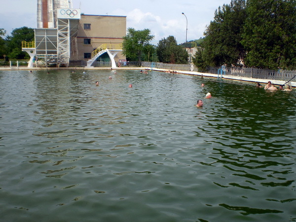 Новый год 2013 в Карпатах: термальный бассейн в Береговом