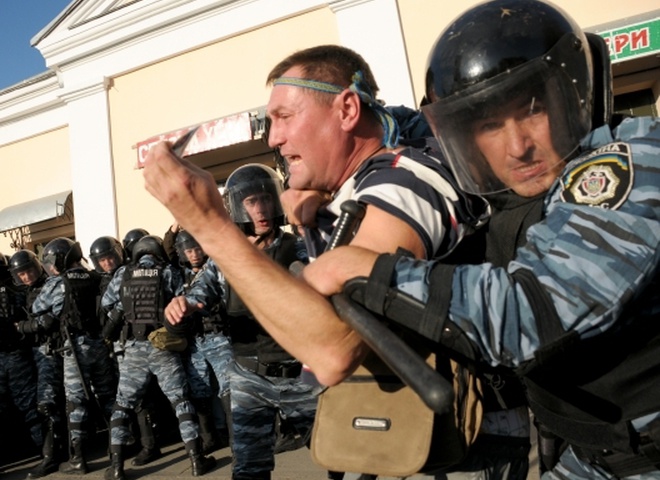 "Беркут" арештував активістів "Свободи"