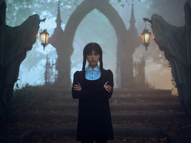 «Венздей»: Дженна Ортега з'явилася в моторошному тизері другого сезону серіалу Netflix