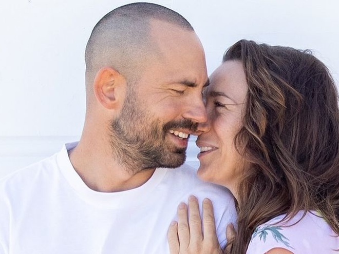 Бєдняков після оголошення про розлучення відповів на закиди, що кинув дружину з двома дітьми