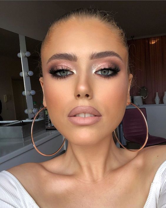 Вечерний макияж со стрелками: идеи