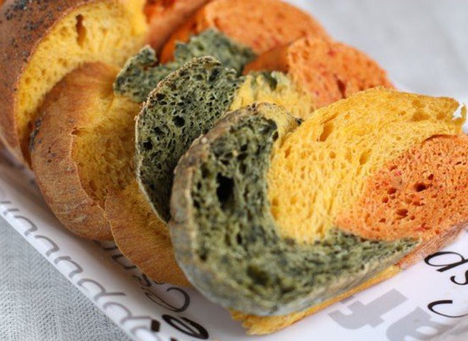 Овочевий триколірний хліб