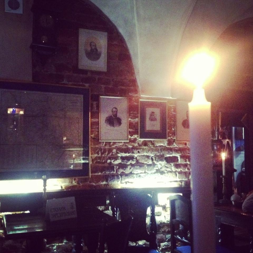 Рестораны Львова: Під синьою пляшкою