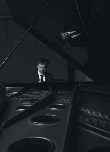 Святослав Вакарчук для Vogue