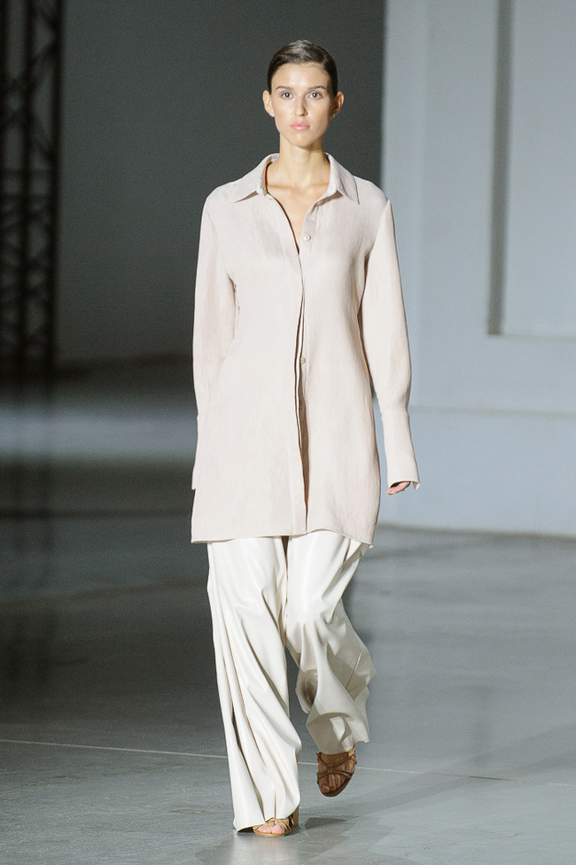 Показ VOROZHBYT & ZEMSKOVA на Ukrainian Fashion Week noseason sept 2021