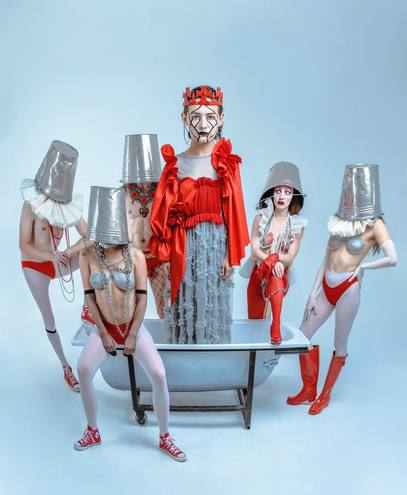 Театр "Мізантроп" презентував провокаційний фотопроект UBU THE KING