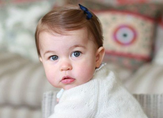 Опубликованы новые фото принцессы Шарлотты к ее первому дню рождения