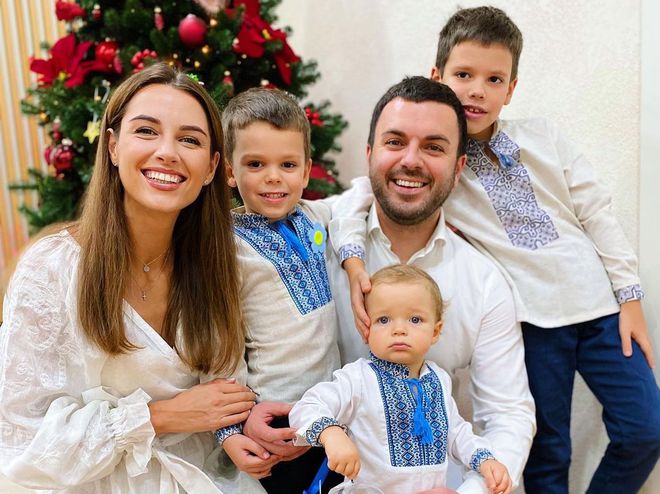 Григорий Решетник с семьей