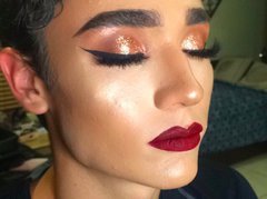 Магия макияжа: американка превратила своего парня в девушку с помощью косметики