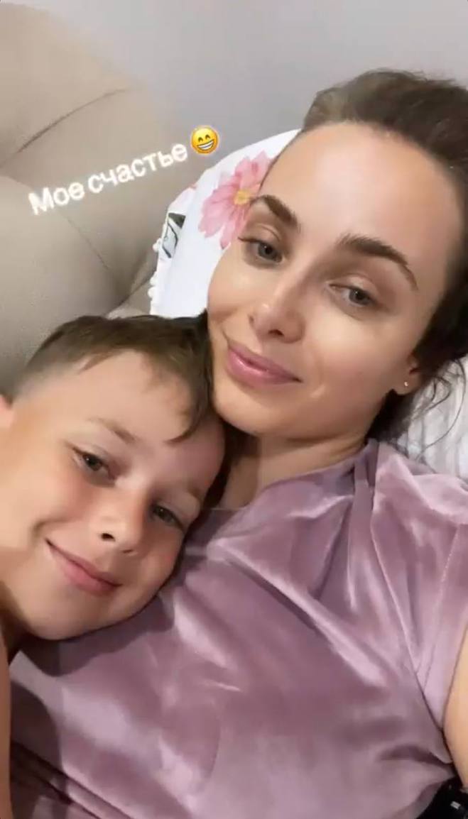 Ксения Мишина с сыном в Севастополе