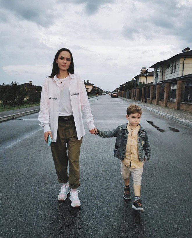 Юлия Санина с сыном