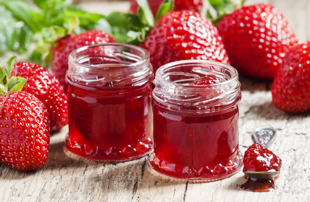 Заготовки на зиму: рецепт полуничного конфітюру