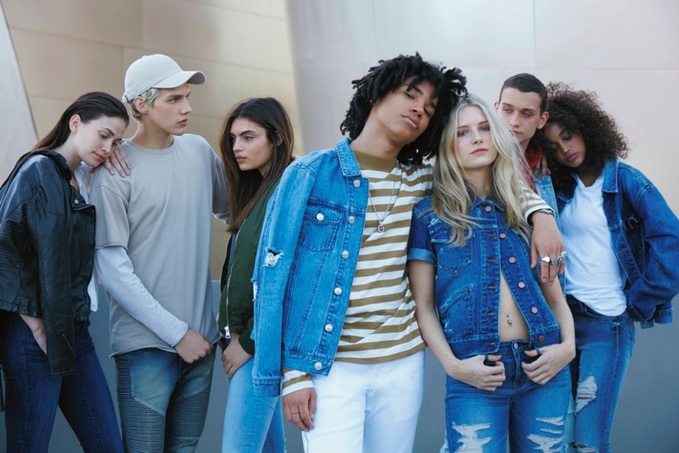 Лотти Мосс в кампейне PacSun