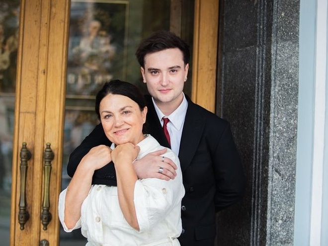 Син Наталії Сумської розповів, яка вона поза камерами та театральною сценою