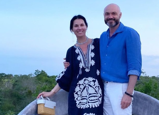 Чоловік Єфросиніної повернувся з фронту: ведуча показала зворушливе відео, як її 8-річний син зустрічає тата