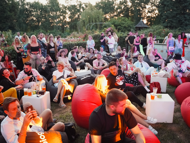 Киевская Точка G: On I Ona впервые создали иммерсивное шоу в ботсаду