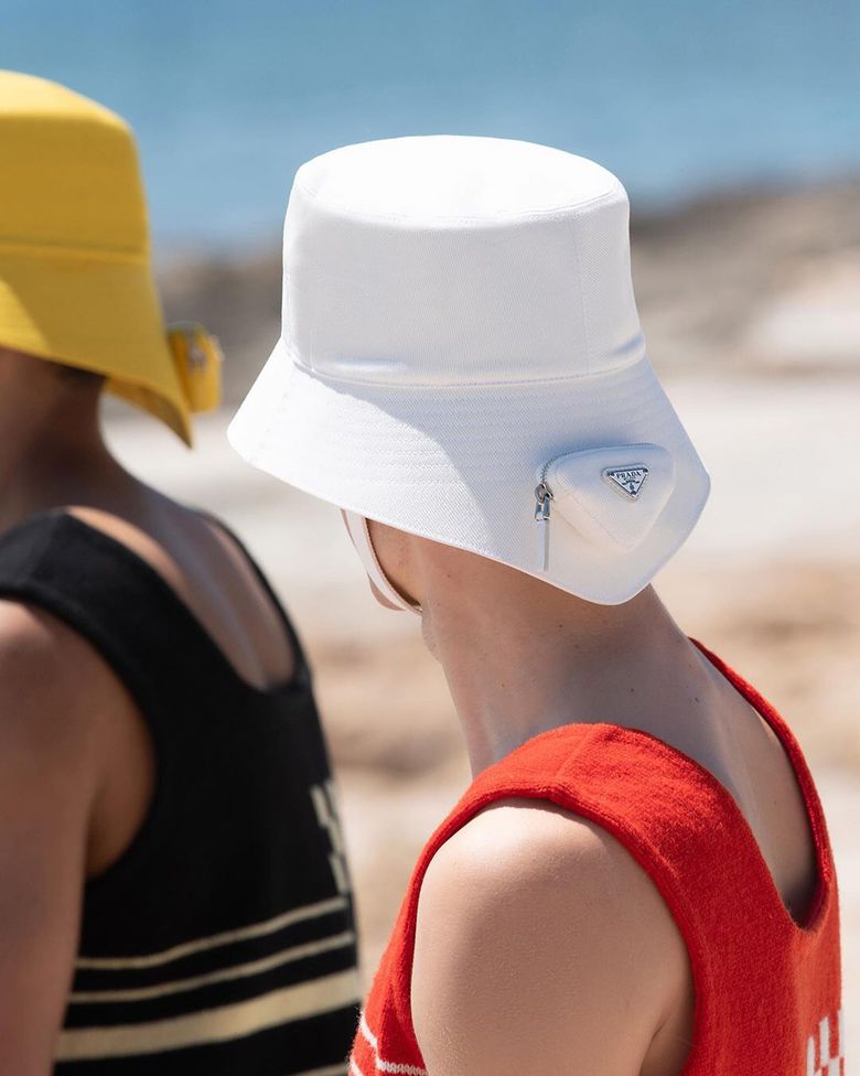 Prada весна-лето 2022