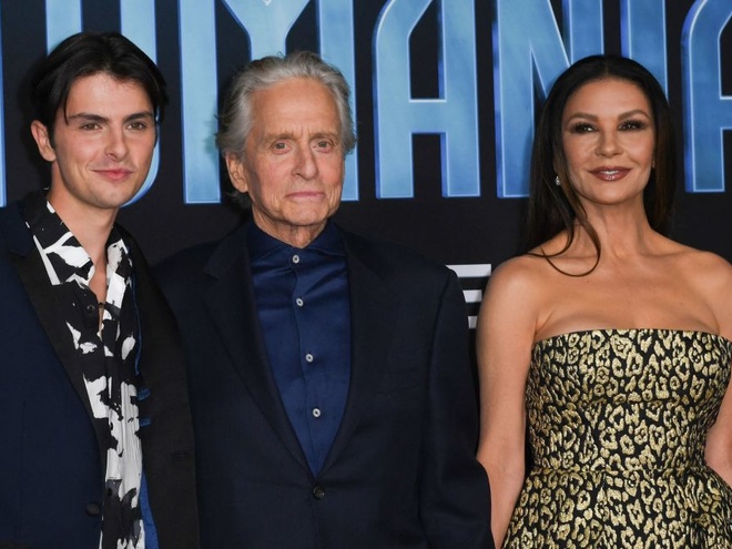 Син Майкла Дугласа та Кетрін Зета-Джонс розпочав акторську кар'єру