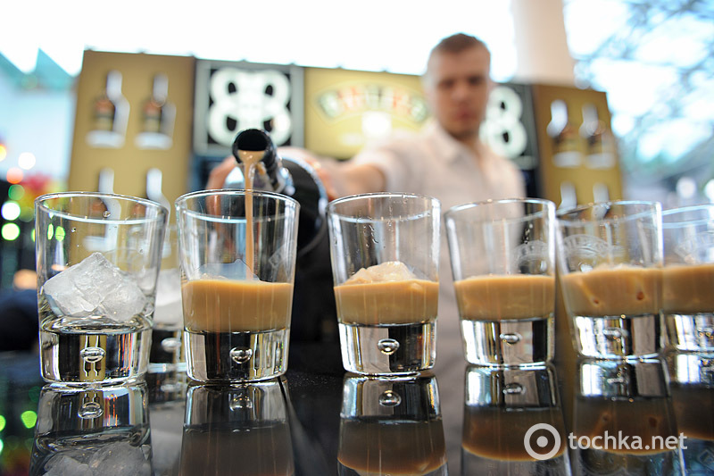 Harper’s Bazaar, коктейли