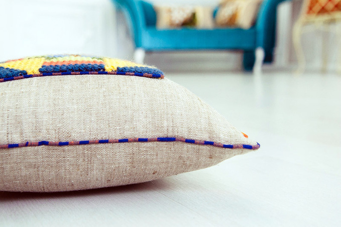 Декоративні подушки Kaanni: вишиваємо із задоволенням