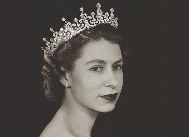 15 архівних фото Єлизавети II, які ти рідко де побачиш