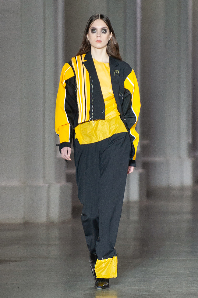 POSTUSHNA Re-Fashion for DHL