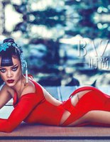 Рианна в новом на обложке Harper's Bazaar Китай