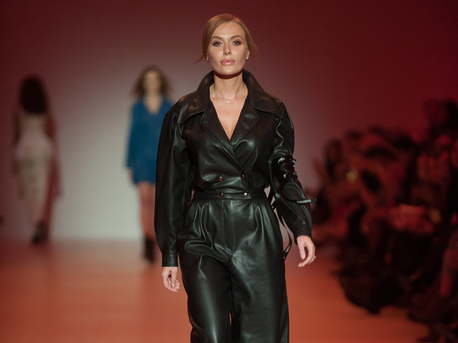 Слава Каминская (UFW FW 18-19)