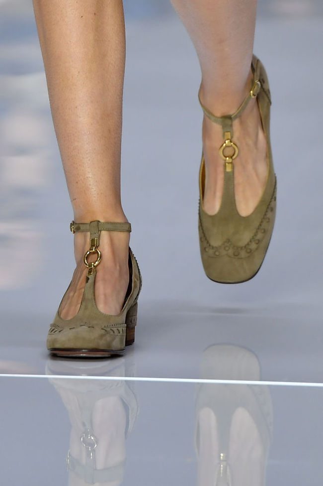 Модные туфли 2017: акцент на лодыжку