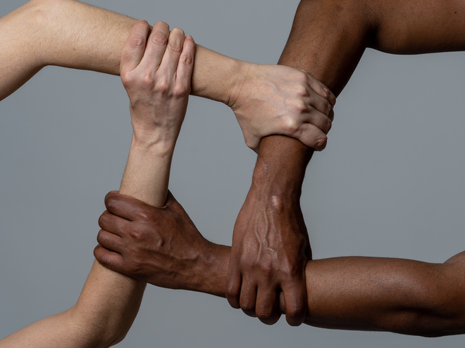 Звезды против расизма: как Рианна, Кэти Перри, Ким Кардашьян, и другие поддержали протесты