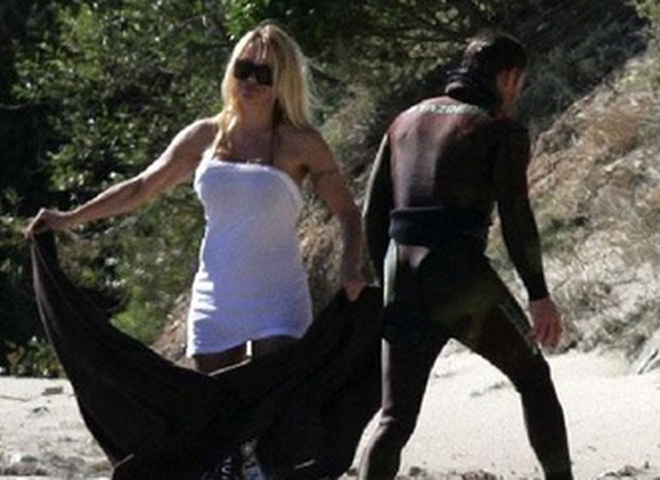 Памелу Андерсон застукали с любовником