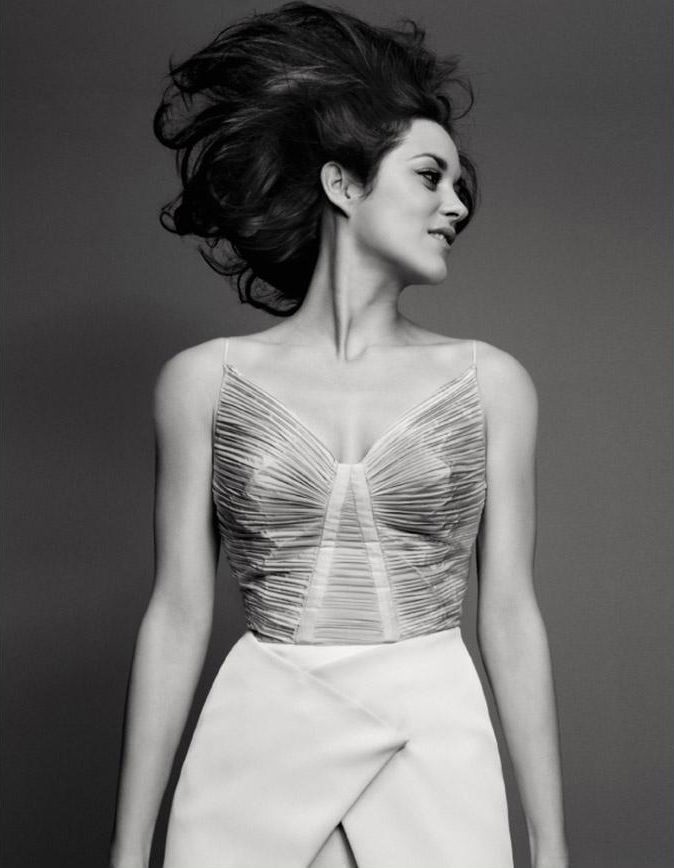 рекламная кампания сумок от Dior