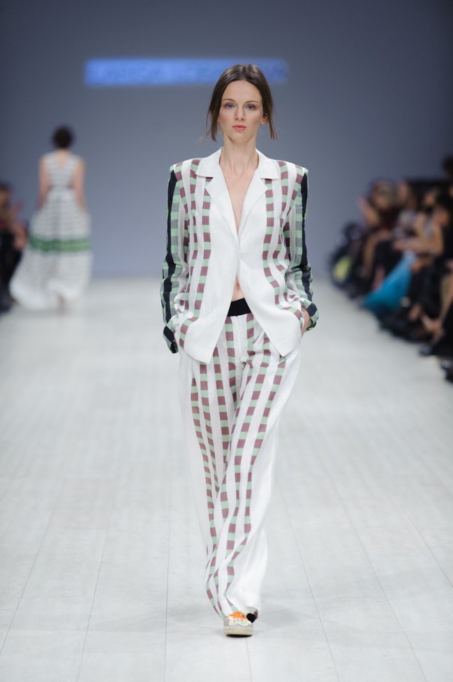 LARISA LOBANOVA ss 2016