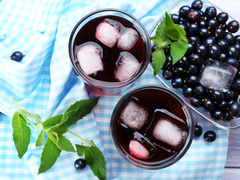 Вино з чорної смородини