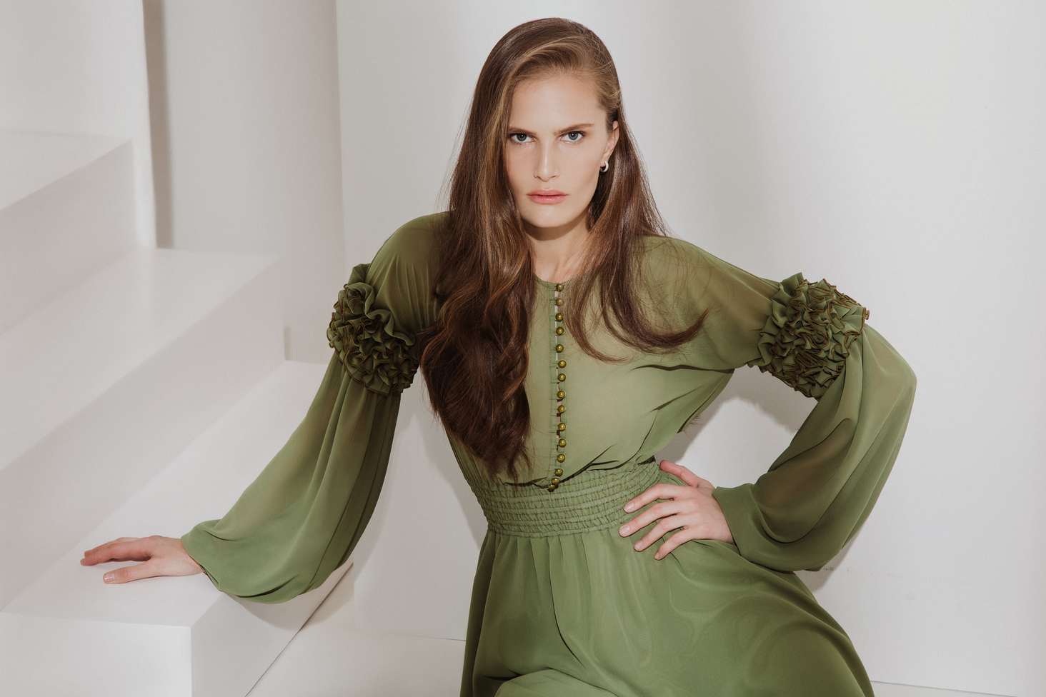 Алла Костромичева в лукбуке бренда ELENA GURANDA