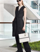 Круизные коллекции 2017: образ в офис Hugo Boss