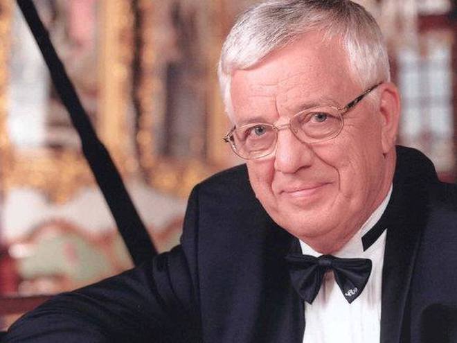 Раймонд Паулс