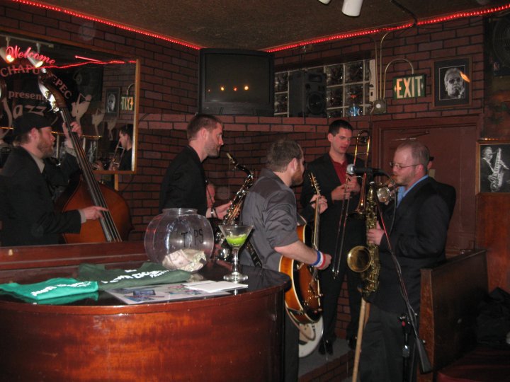 Кинотуризм: на дороге. El Chapultepec