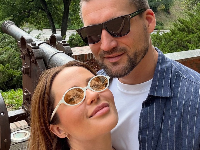 Денисенко стала Ярошенко й показалася в ліжку з чоловіком
