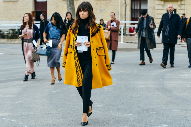 Street style образи з модним кольором весни 2016