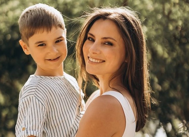 Зірка «Спіймати Кайдаша» Хижняк похвалилася новою фотосесією із 8-річним сином