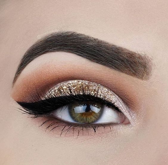 Макияж глаз: золотистый цвет
