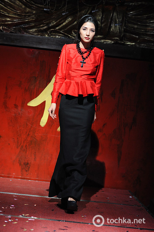 RED PARTY: показ