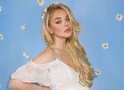 Аліна Гросу замилувала новою фотосесією з чоловіком та сином