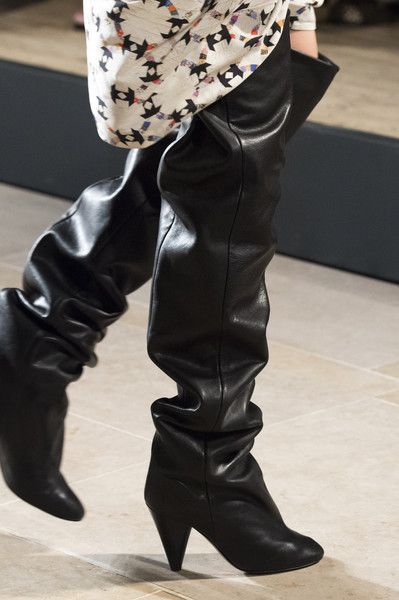 Сапоги с широким голенищем