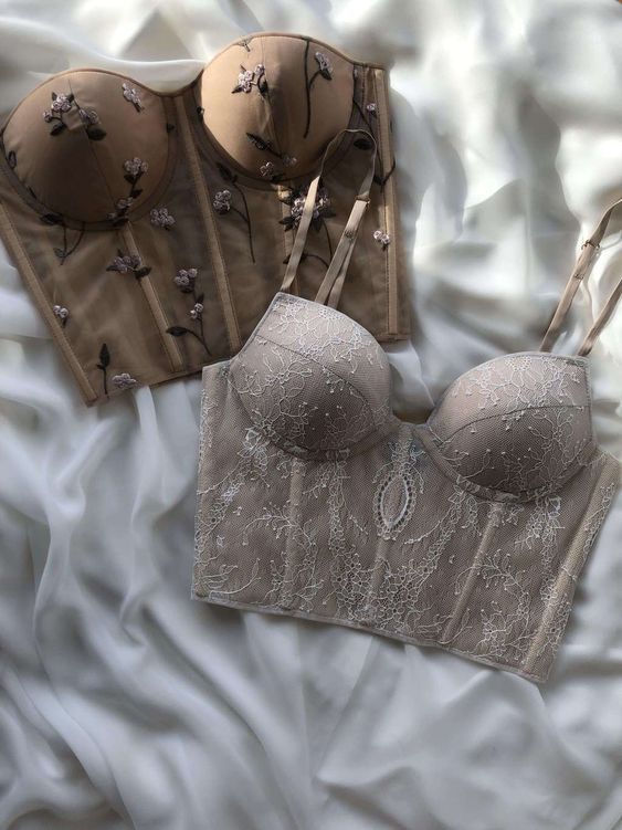 Топи-бюстьє — тренд 2021