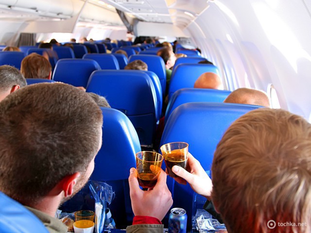 Алкоголь на борту літака