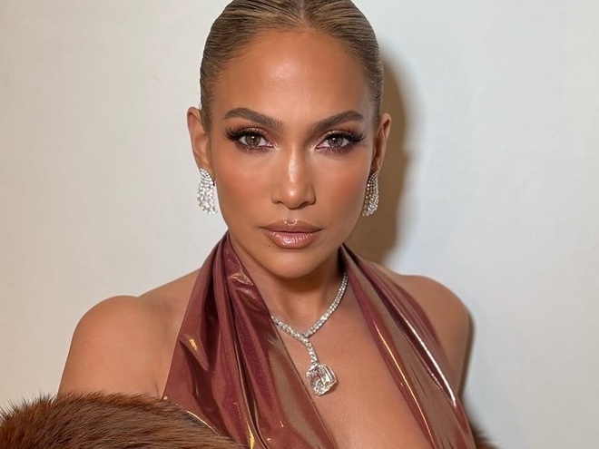 Дженніфер Лопес отримала каліцтво обличчя на репетиції – фото