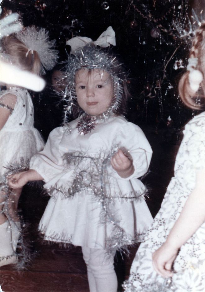 Українські зірки розповіли, ким були на дитячих новорічних святах