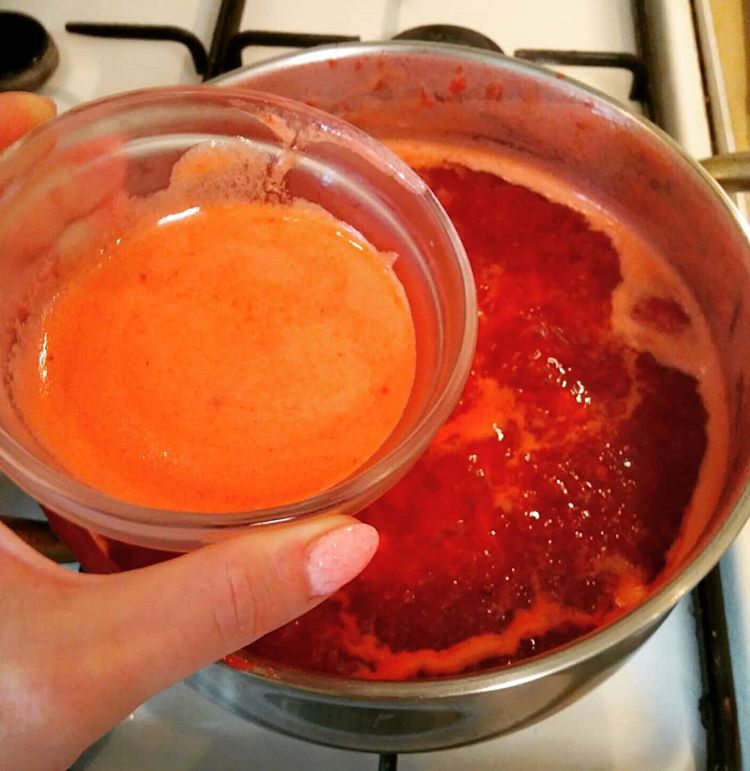 Заготовки на зиму: рецепт полуничного конфітюру